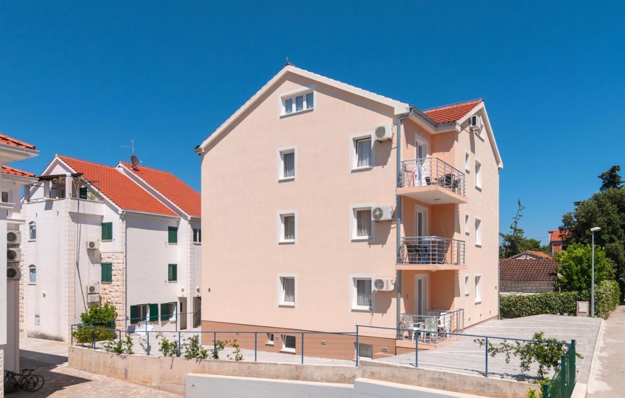Apartments Island Beat Supetar Exterior photo