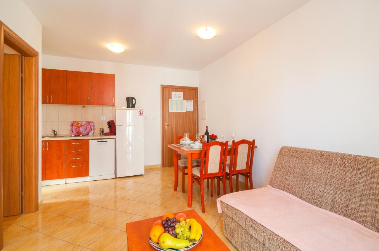 Apartments Island Beat Supetar Exterior photo