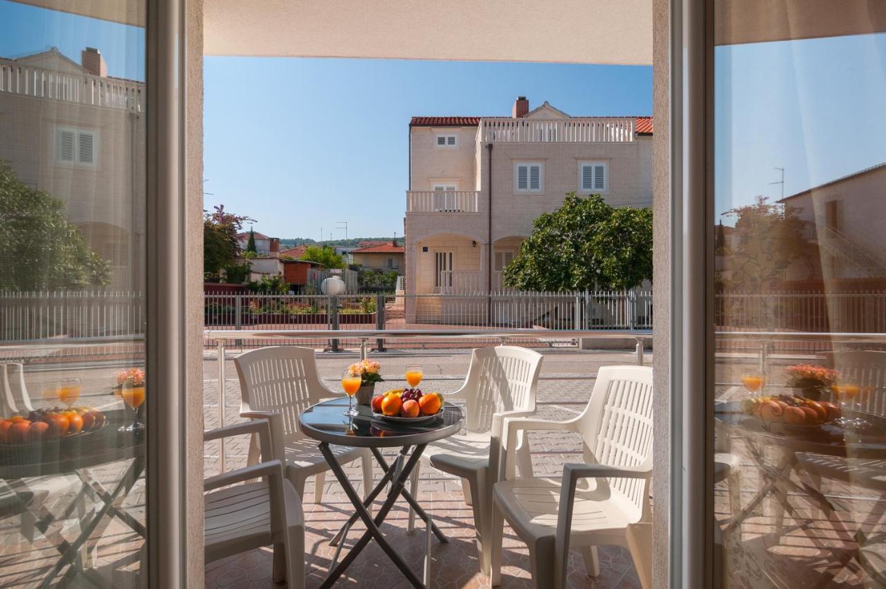 Apartments Island Beat Supetar Exterior photo