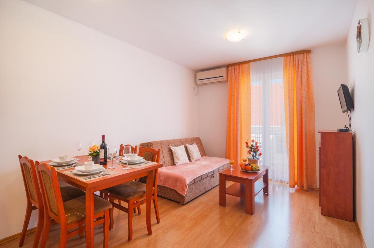 Apartments Island Beat Supetar Exterior photo